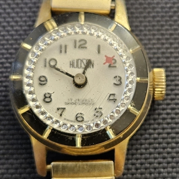 RARE FIND Vintage Hudson 17 Jewel Automatic Watch works well - Picture 3 of 6